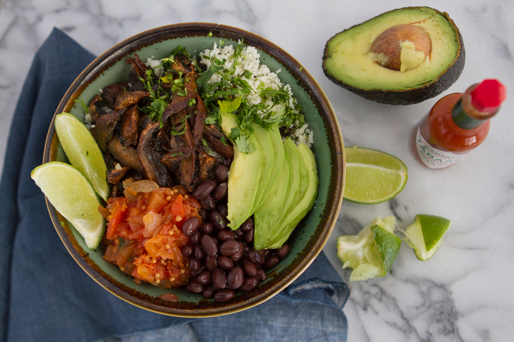 cauliflower_vegan_burrito_bowl_01_01